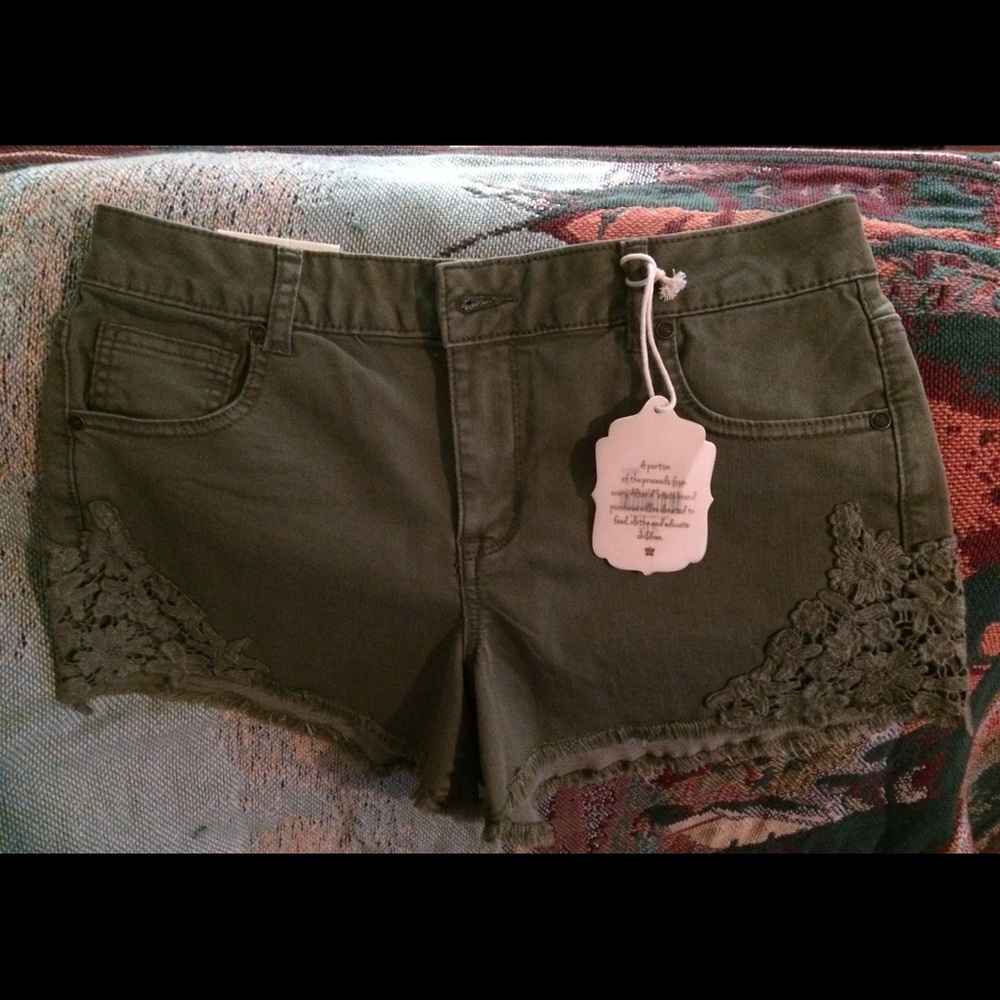 🖤Altard State🖤 NWT shorts w/Cute Detail🖤